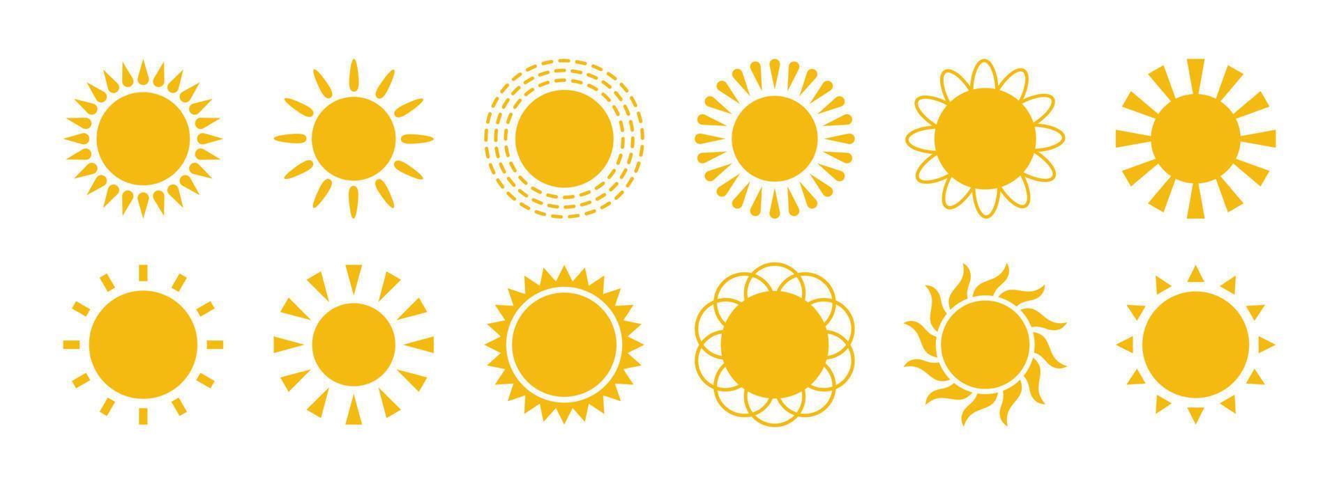 gelbe flache Sonne mit Strahlensymbolen in verschiedenen Designs. Sonne-Silhouette-Symbole. Grafische Wetterzeichen. Symbol für Hitze, Wärme und Klima. vektorillustrationen eingestellt lokalisiert auf weißem hintergrund vektor