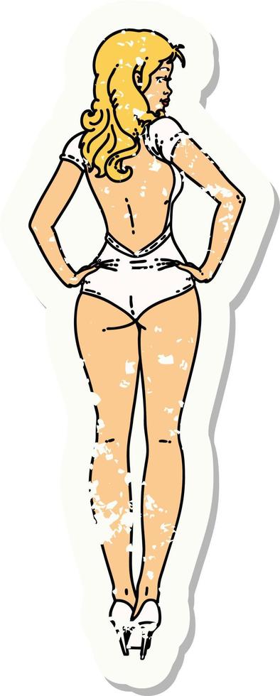 Distressed Sticker Tattoo eines Pinup-Badeanzugmädchens vektor