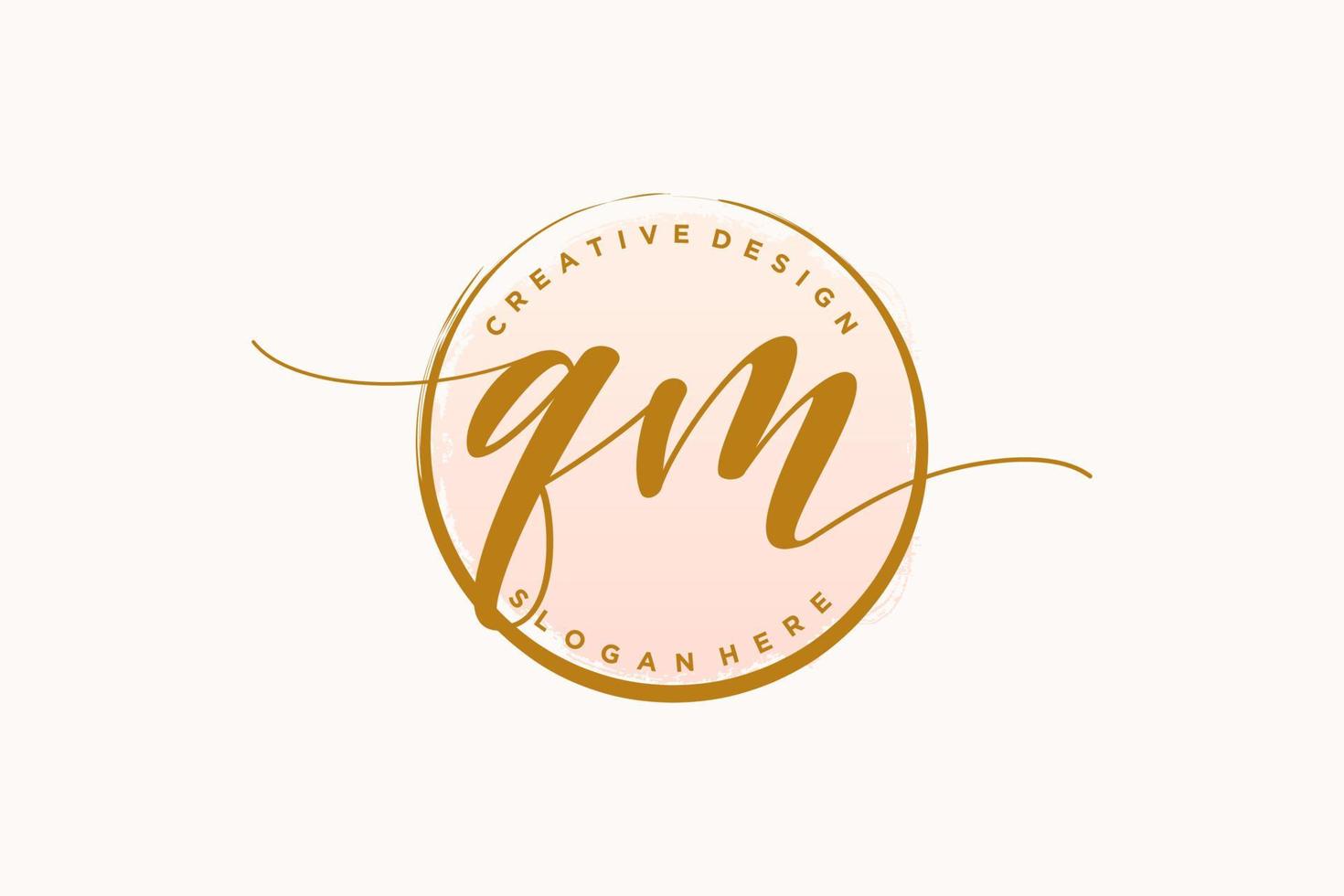 första qm handstil logotyp med cirkel mall vektor signatur, bröllop, mode, blommig och botanisk med kreativ mall.