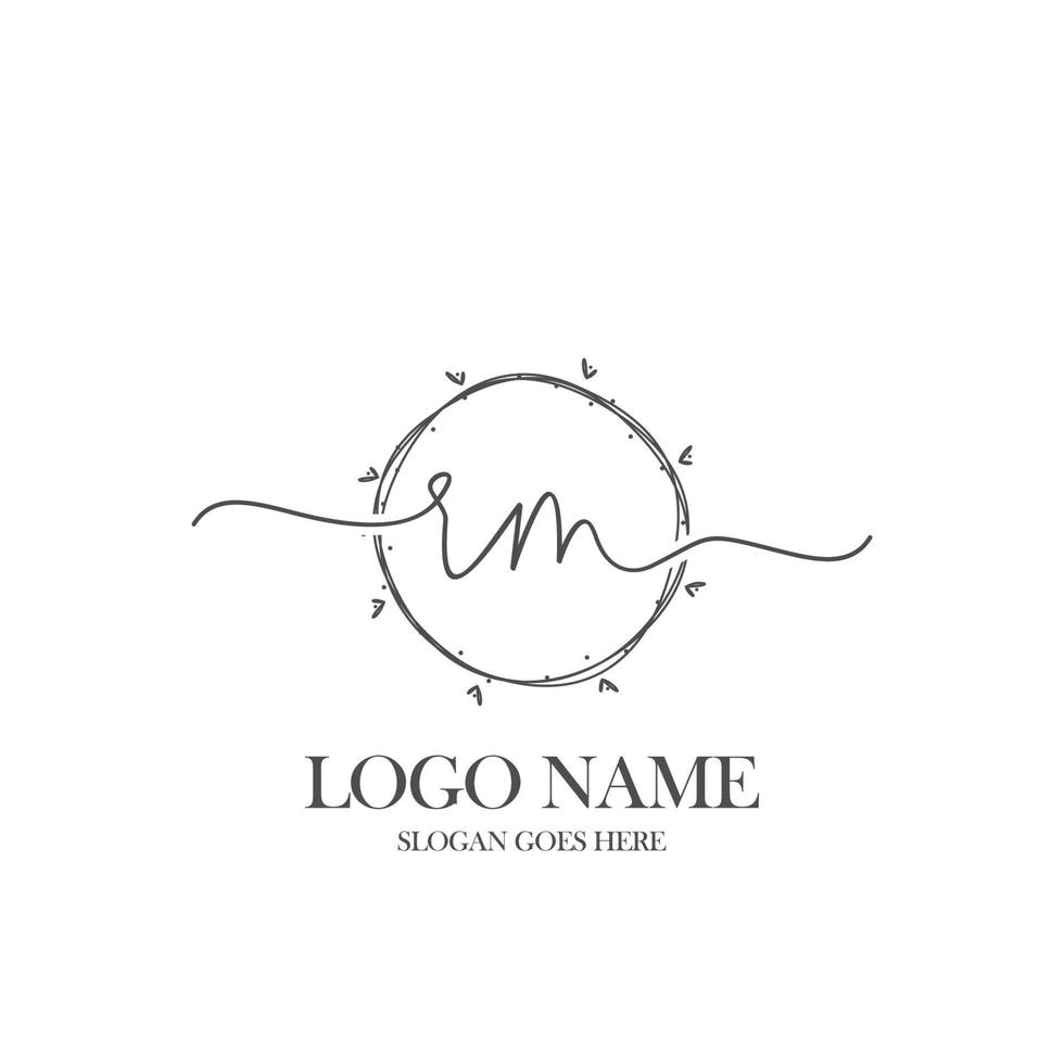 första rm skönhet monogram och elegant logotyp design, handstil logotyp av första signatur, bröllop, mode, blommig och botanisk med kreativ mall. vektor