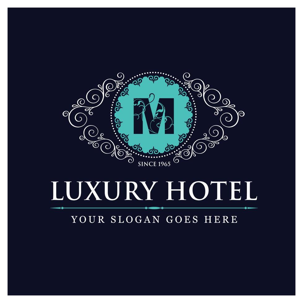lyx hotell design med logotyp och typografi vektor
