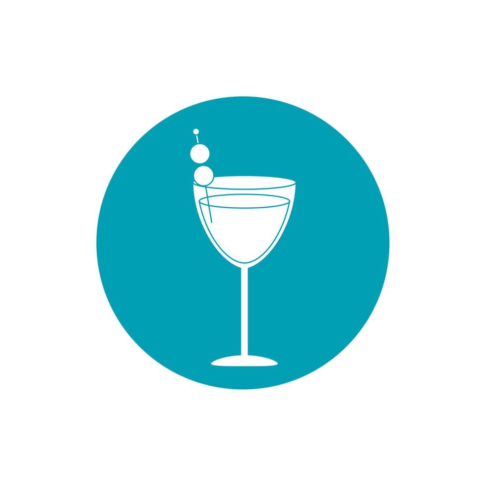 drycker glas cocktail med oliver i pinne blå blockera stil ikon vektor