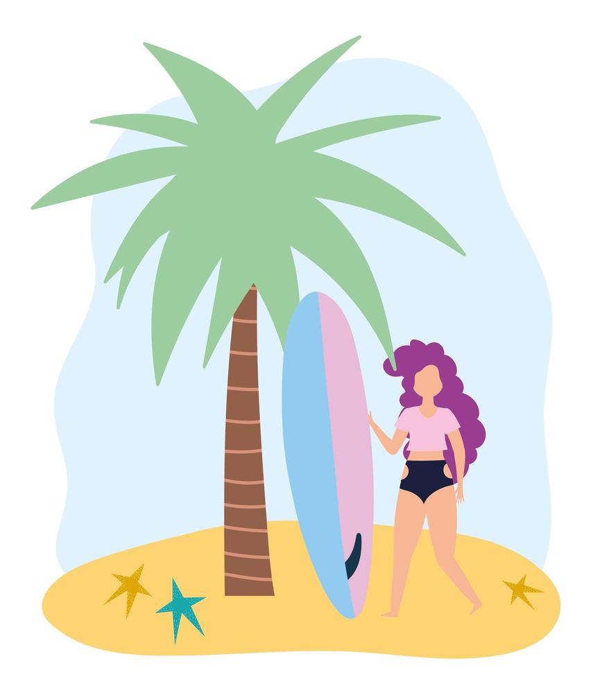 lustiges Mädchen mit Surfbrett am Strand vektor