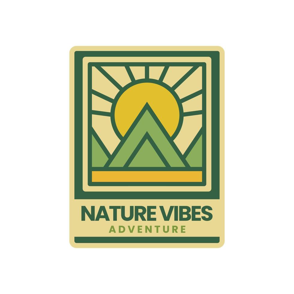 vintage natur berg abenteuer logo abzeichen vektorillustration. gut für Aufkleberabzeichen oder T-Shirt-Design vektor