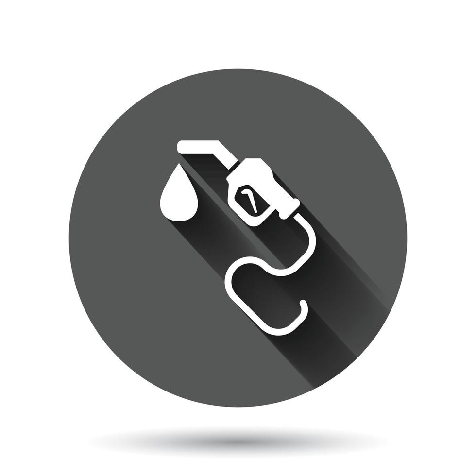 Kraftstoffpumpen-Symbol im flachen Stil. Tankstellenzeichen-Vektorillustration auf schwarzem rundem Hintergrund mit langem Schatteneffekt. Benzin-Kreis-Schaltfläche Geschäftskonzept. vektor
