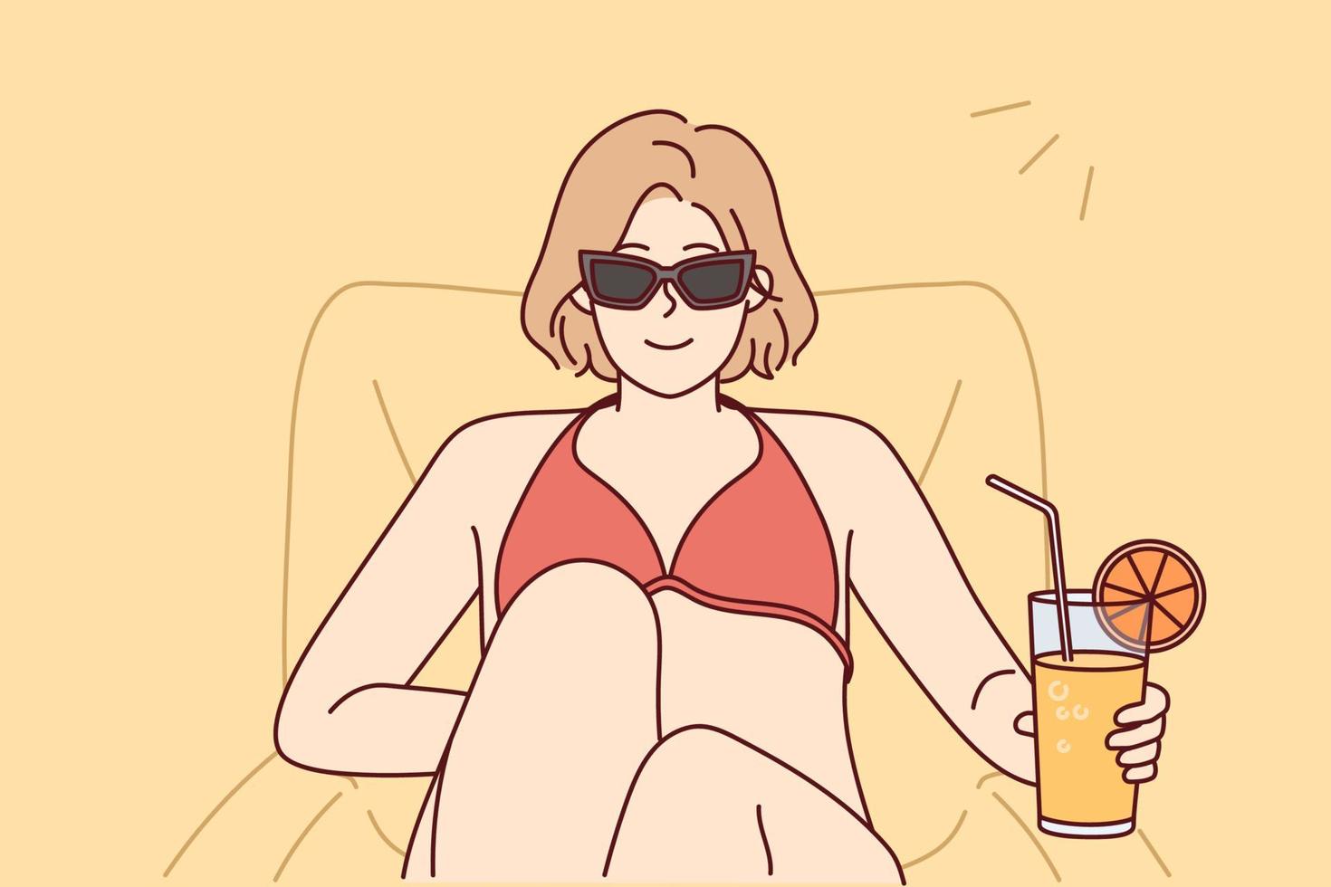 kvinna i bikini och solglasögon dryck cocktail njut av sommartid på strand. Lycklig flicka i baddräkt njut av sommar semester på stranden. vektor illustration.