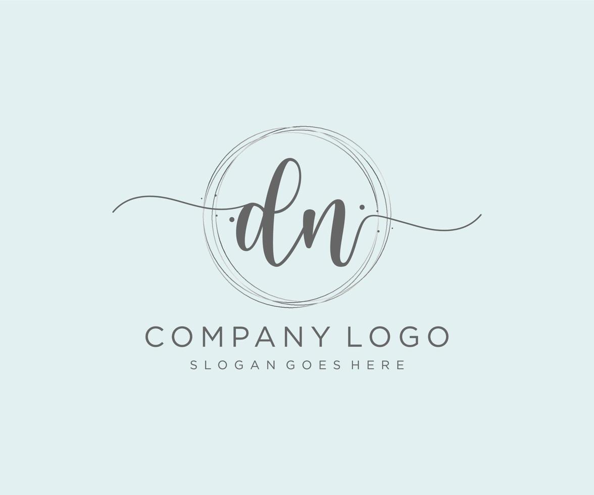 första dn feminin logotyp. användbar för natur, salong, spa, kosmetisk och skönhet logotyper. platt vektor logotyp design mall element.