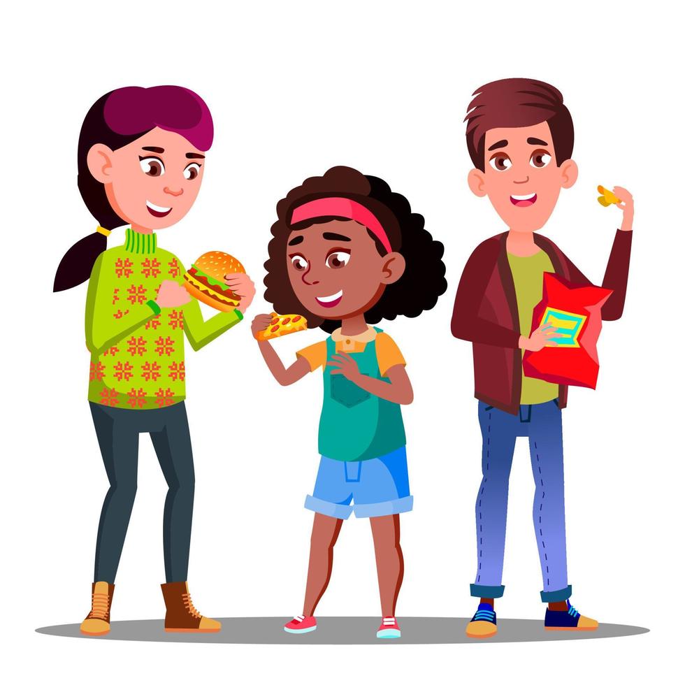 ohälsosam diet, pojke och flicka äter hamburgare, pizza och potatis pommes frites vektor. isolerat tecknad serie illustration vektor