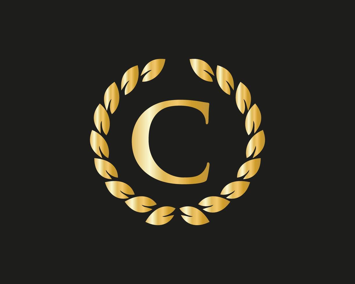 Buchstabe c Luxus-Logo-Vorlage in Vektor für Restaurant, Lizenzgebühren, Boutique, Café, Hotel, Heraldik, Schmuck und Modeidentität