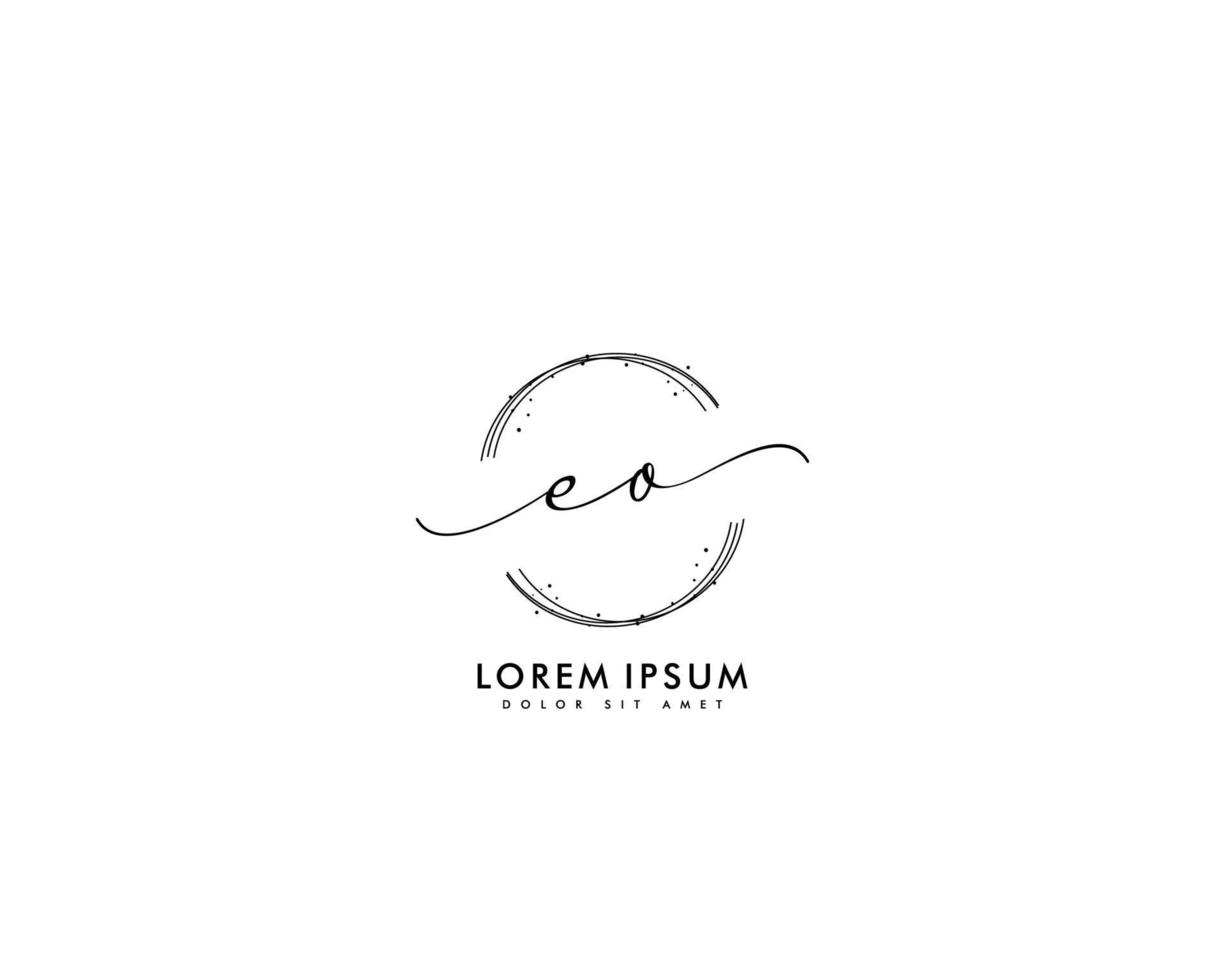 första eo feminin logotyp skönhet monogram och elegant logotyp design, handstil logotyp av första signatur, bröllop, mode, blommig och botanisk med kreativ mall vektor