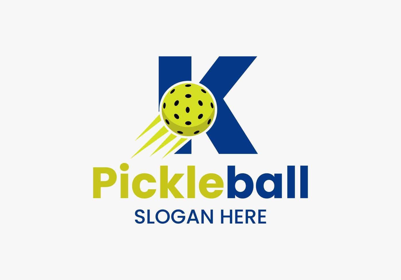 Buchstabe k Pickle Ball Logo-Konzept mit beweglichem Pickleball-Symbol. Pickle-Ball-Logo-Vektorvorlage vektor