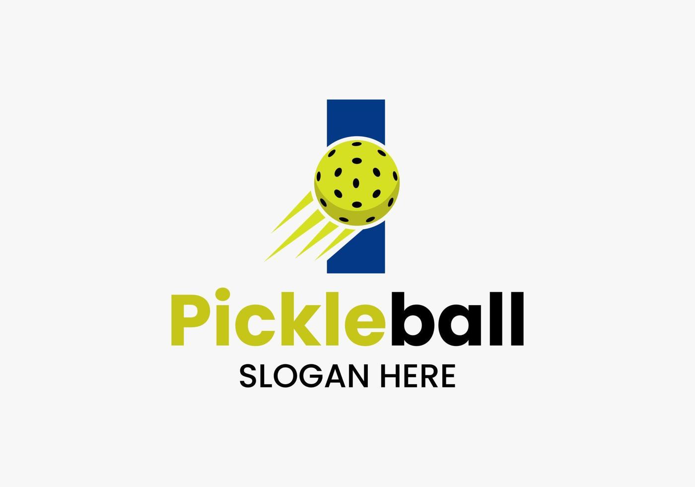 Buchstabe i Pickleball-Logo-Konzept mit beweglichem Pickleball-Symbol. Pickle-Ball-Logo-Vektorvorlage vektor