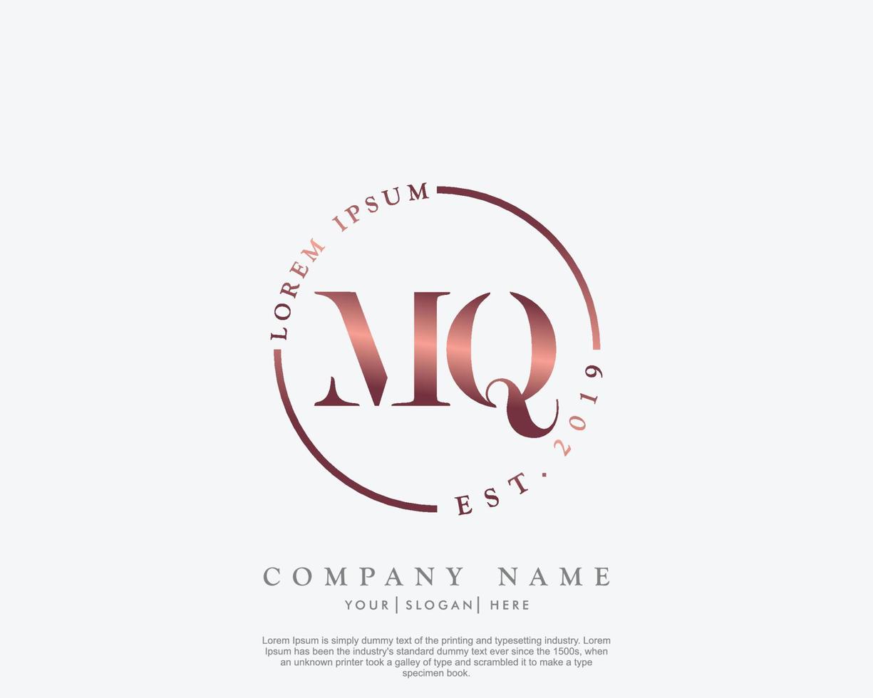 initiales mq feminines logo schönheitsmonogramm und elegantes logodesign, handschriftlogo der ersten unterschrift, hochzeit, mode, blumen und botanik mit kreativer vorlage vektor