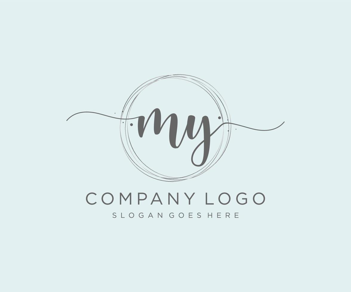 Initiale mein weibliches Logo. verwendbar für Natur-, Salon-, Spa-, Kosmetik- und Schönheitslogos. flaches Vektor-Logo-Design-Vorlagenelement. vektor