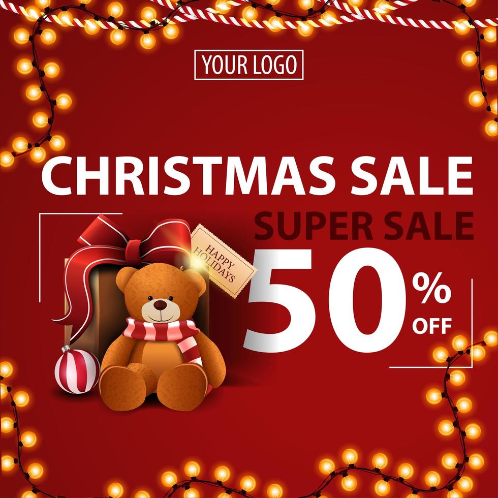 Weihnachten Super Sale, bis zu 50 Rabatt, rotes modernes Rabatt-Banner mit Girlande, Platz für Ihr Logo und Geschenk mit Teddybär vektor