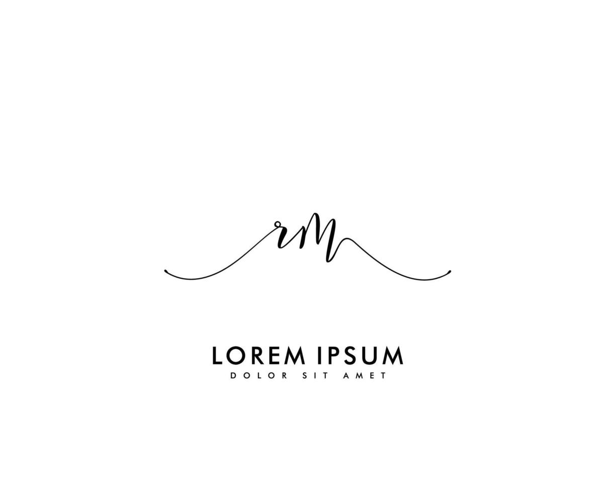 första rm feminin logotyp skönhet monogram och elegant logotyp design, handstil logotyp av första signatur, bröllop, mode, blommig och botanisk med kreativ mall vektor