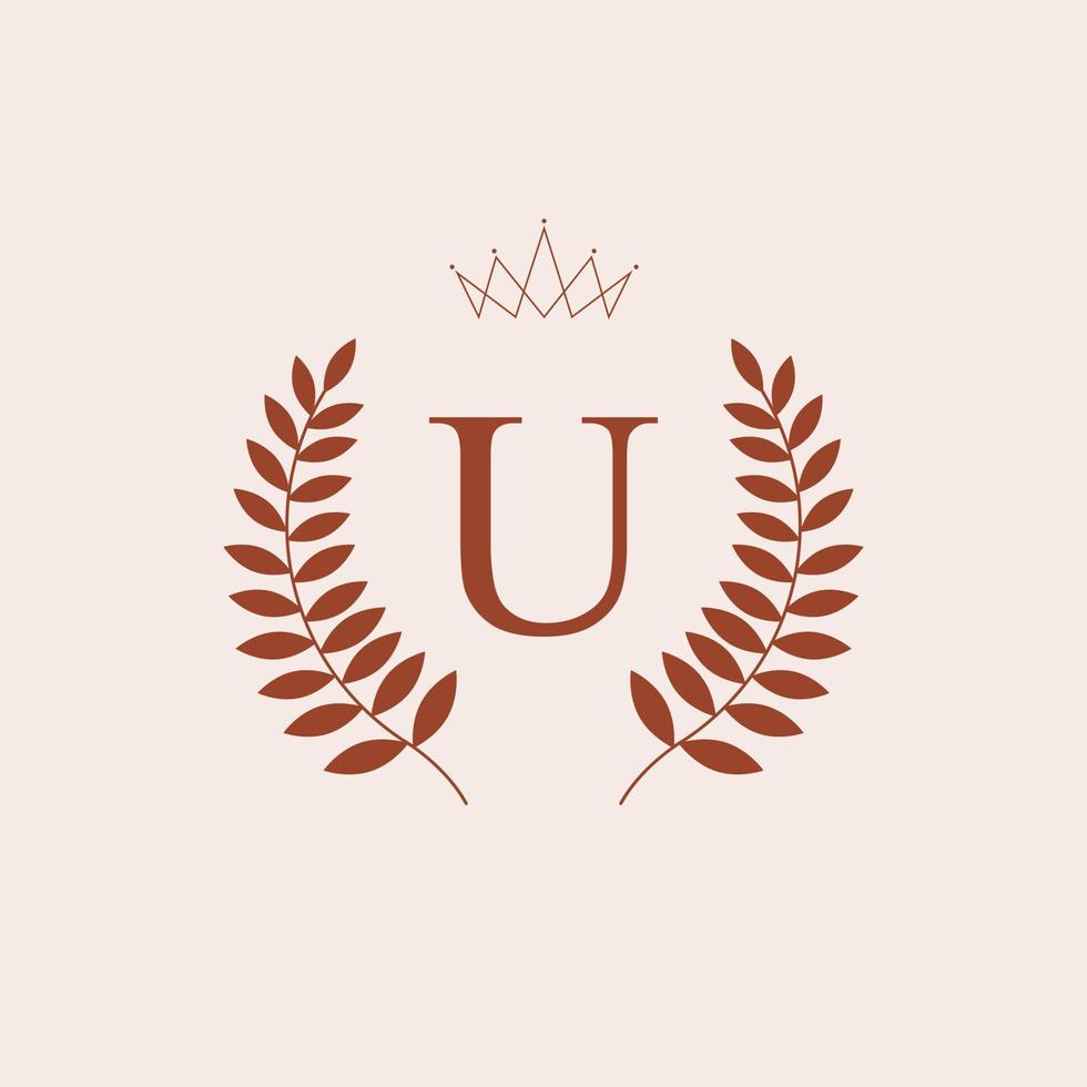 u initialer logotyp design. brev u kunglig emblem med krona. vektor