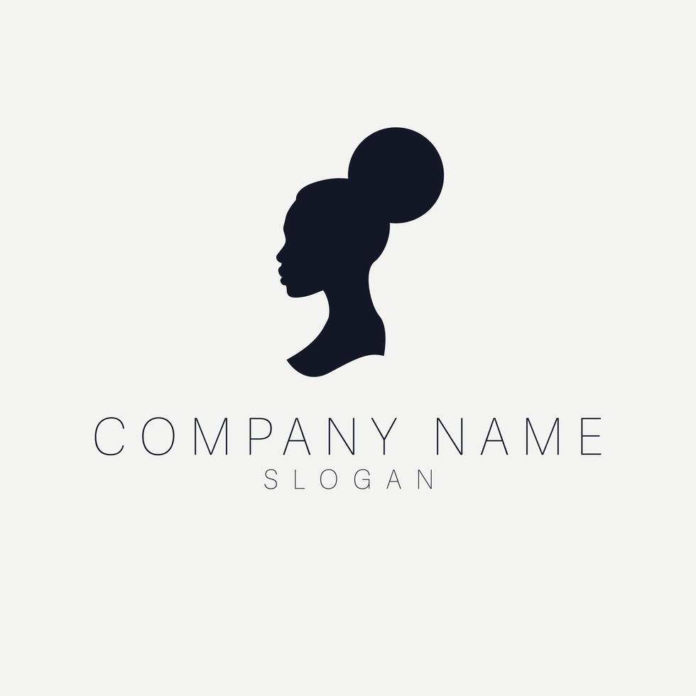afrikansk amerikan kvinna med afro hår stil illustration. vektor logotyp emblem för skönhet industri. huvud i cirkel logotyp.