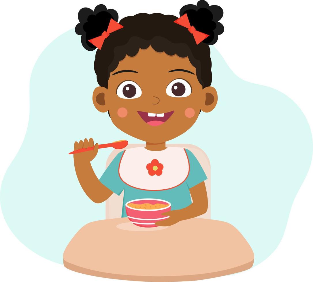afrikanisch amerikanisch Baby Mädchen hat ein Mahlzeit. Karikatur Charakter. lächelnd wenig Mädchen mit ein Teller von Brei und Löffel. Baby Lebensmittel. eben Vektor Illustration.