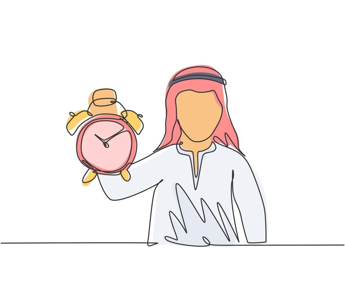 einzelne durchgehende Strichzeichnung junger arabischer Geschäftsmann, der einen analogen Wecker mit der Hand hält. Zeitmanagement minimalistisches Geschäftskonzept. dynamische eine Linie zeichnen Grafikdesign-Vektor-Illustration. vektor