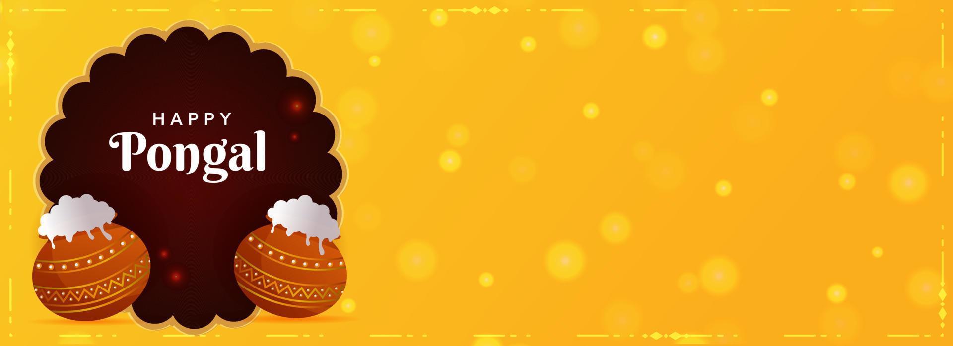 glücklich pongal Text mit traditionell Gericht im Schlamm Töpfe auf braun und Gelb Bokeh Hintergrund. Header oder Banner Design. vektor