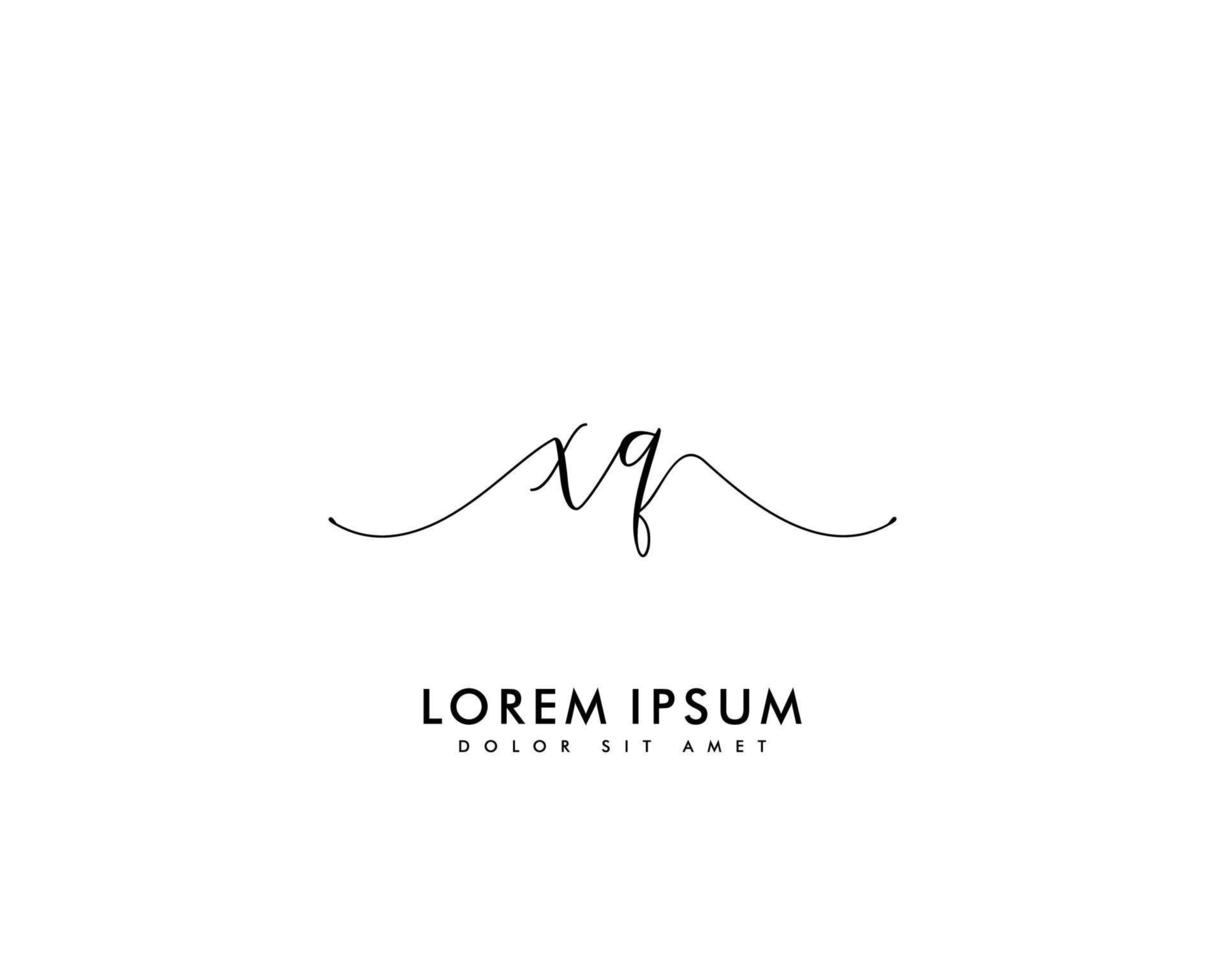 första brev xq feminin logotyp skönhet monogram och elegant logotyp design, handstil logotyp av första signatur, bröllop, mode, blommig och botanisk med kreativ mall vektor