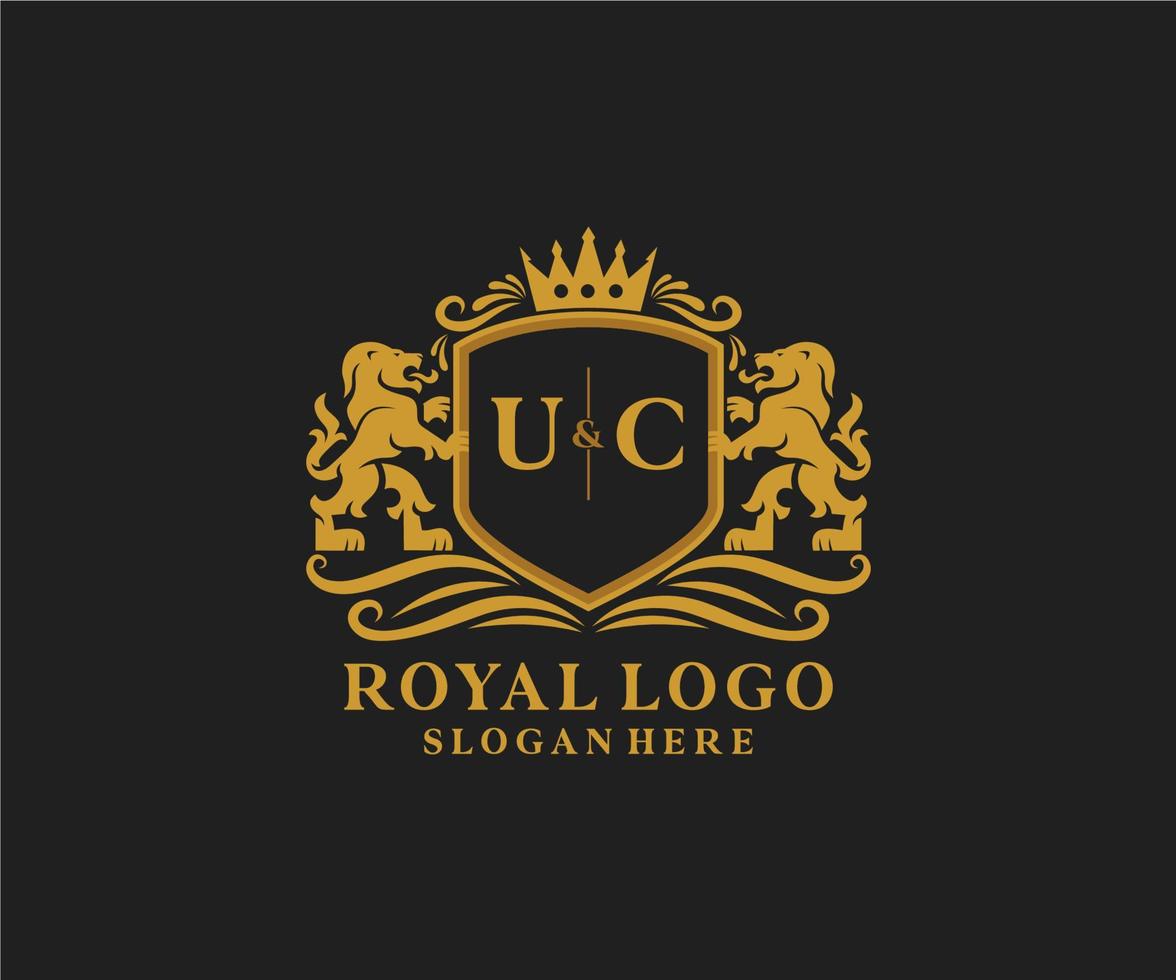 Initial uc Letter Lion Royal Luxury Logo Vorlage in Vektorgrafiken für Restaurant, Lizenzgebühren, Boutique, Café, Hotel, Heraldik, Schmuck, Mode und andere Vektorillustrationen. vektor