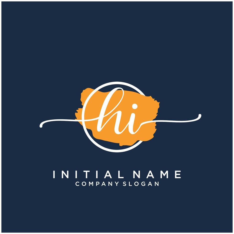 första Hej feminin logotyp samlingar mall. handstil logotyp av första signatur, bröllop, mode, smycken, boutique, blommig och botanisk med kreativ mall för några företag eller företag. vektor