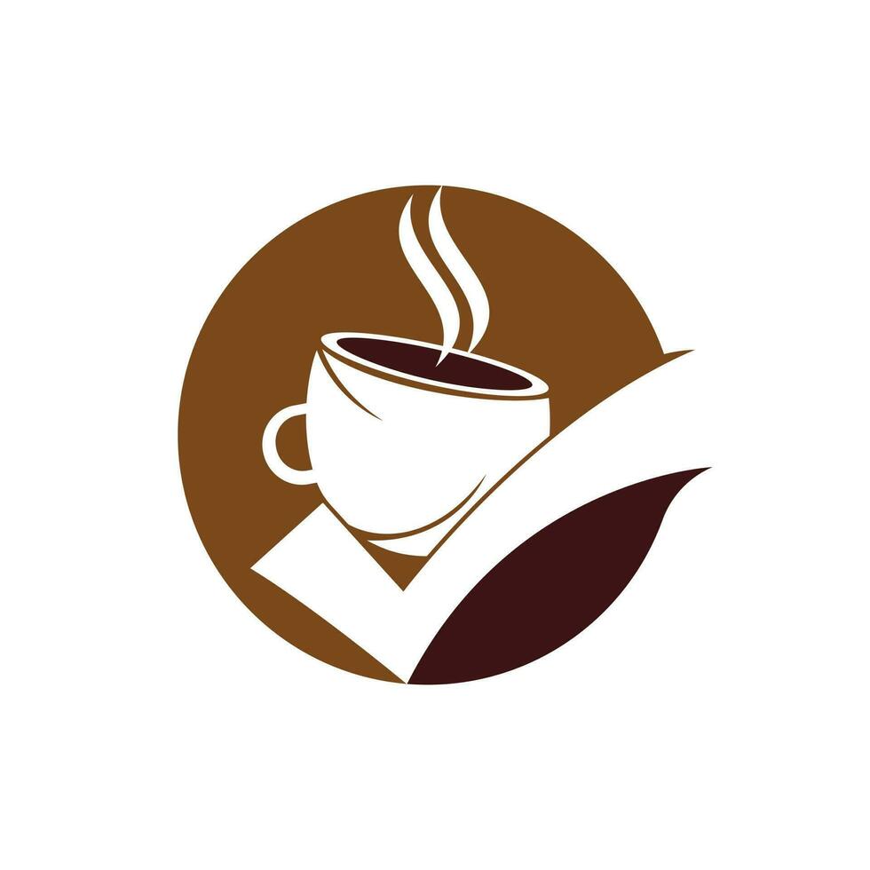 Kaffee-Check-Vektor-Logo-Design. Kaffeetasse mit Häkchen. vektor