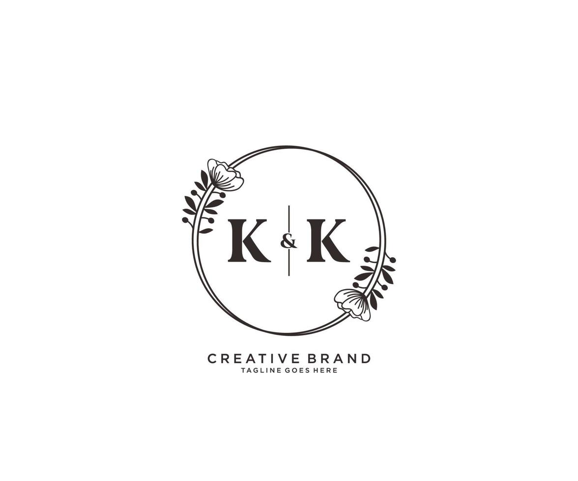 första kk brev hand dragen feminin och blommig botanisk logotyp lämplig för spa salong hud hår skönhet boutique och kosmetisk företag. vektor