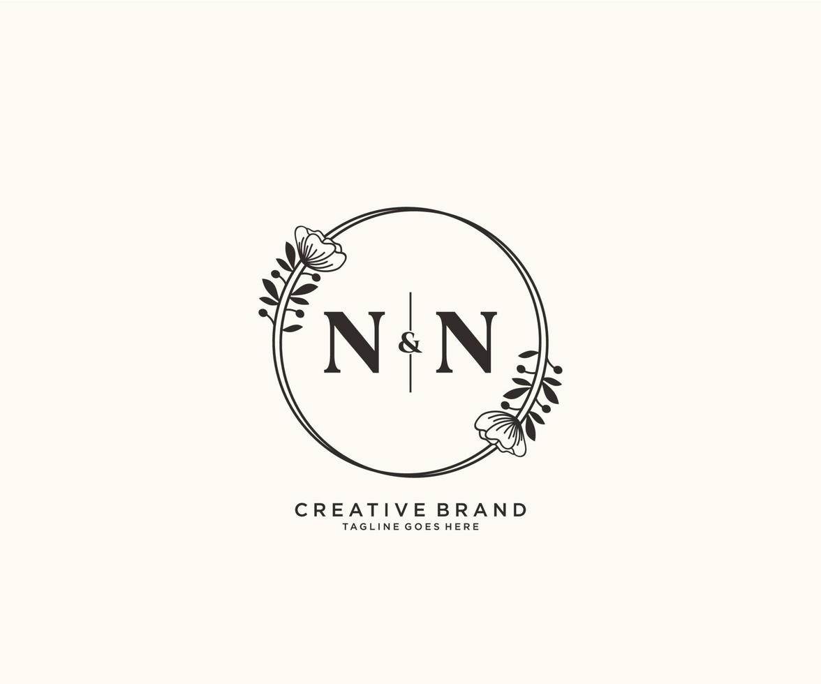 första nn brev hand dragen feminin och blommig botanisk logotyp lämplig för spa salong hud hår skönhet boutique och kosmetisk företag. vektor