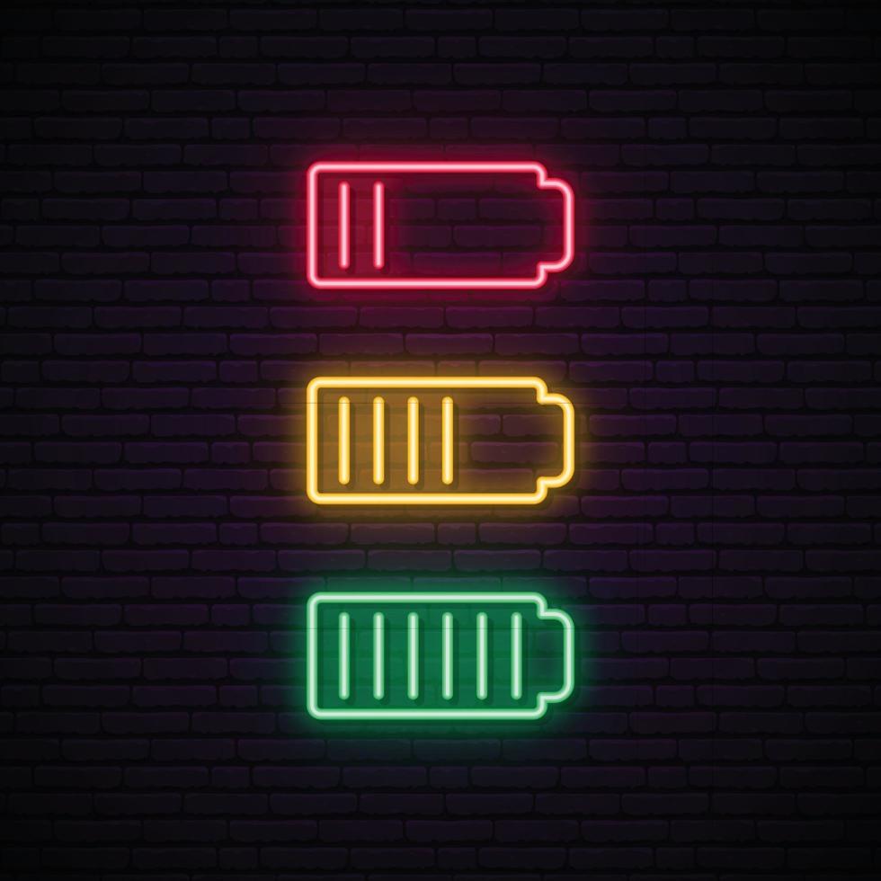 Satz Batterie Neon Symbol. Ladegerät leuchtendes Zeichen. Vektorsymbol der niedrigen und vollen Batterie. vektor