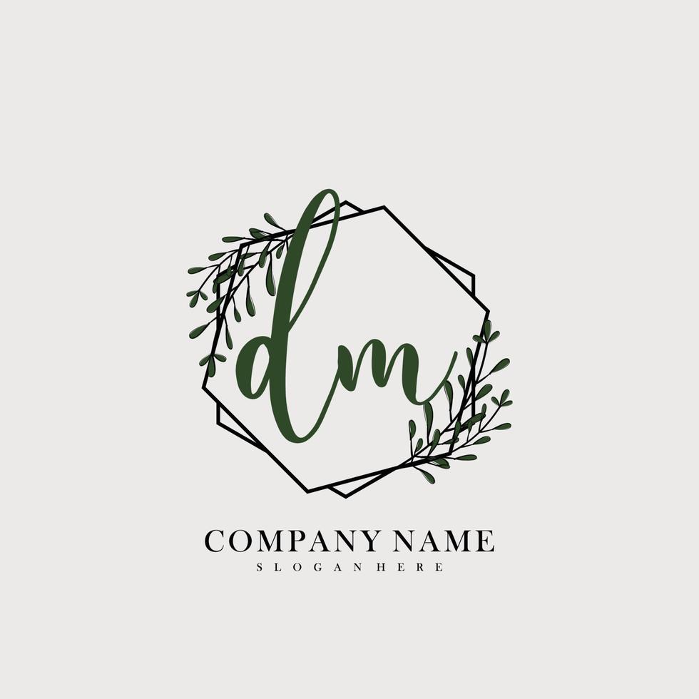dm Initiale Schönheit Blumen- Logo Vorlage vektor