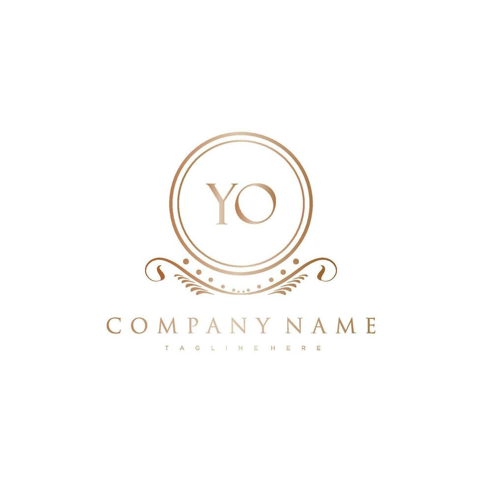 yo Brief Initiale mit königlich Luxus Logo Vorlage vektor