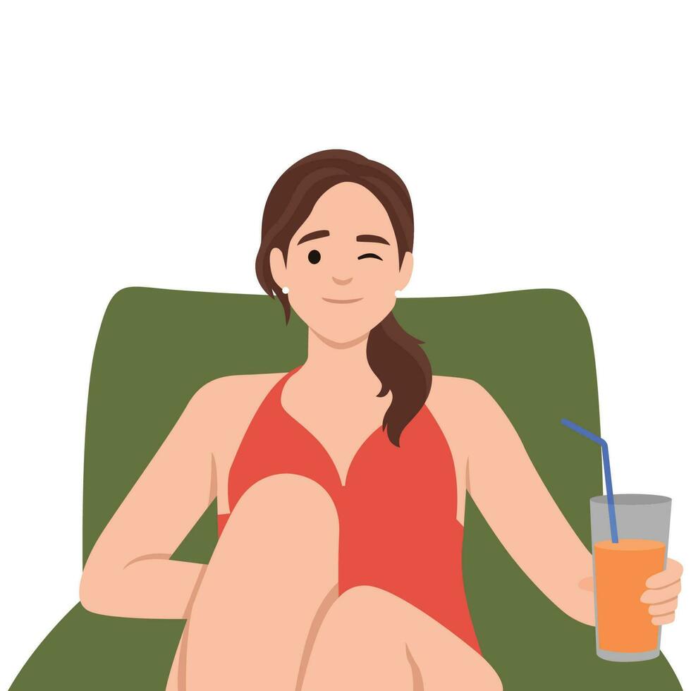 kvinna i bikini Sammanträde på däck stol på poolen eller strand dricka cocktail. kvinna karaktär spendera tid utomhus- på exotisk tillflykt, flicka njuter reserv tid koppla av vektor