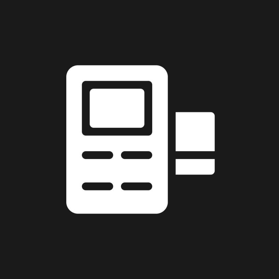 Karte Zahlung Terminal dunkel Modus Glyphe ui Symbol. Abrechnung Möglichkeit. e Handel. Benutzer Schnittstelle Design. Weiß Silhouette Symbol auf schwarz Raum. solide Piktogramm zum Netz, Handy, Mobiltelefon. Vektor isoliert Illustration