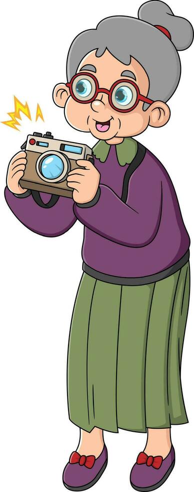 ein ältere Frau Fotograf nehmen Bilder mit Kamera im reisen. alt Tourist mit grau Haar vektor