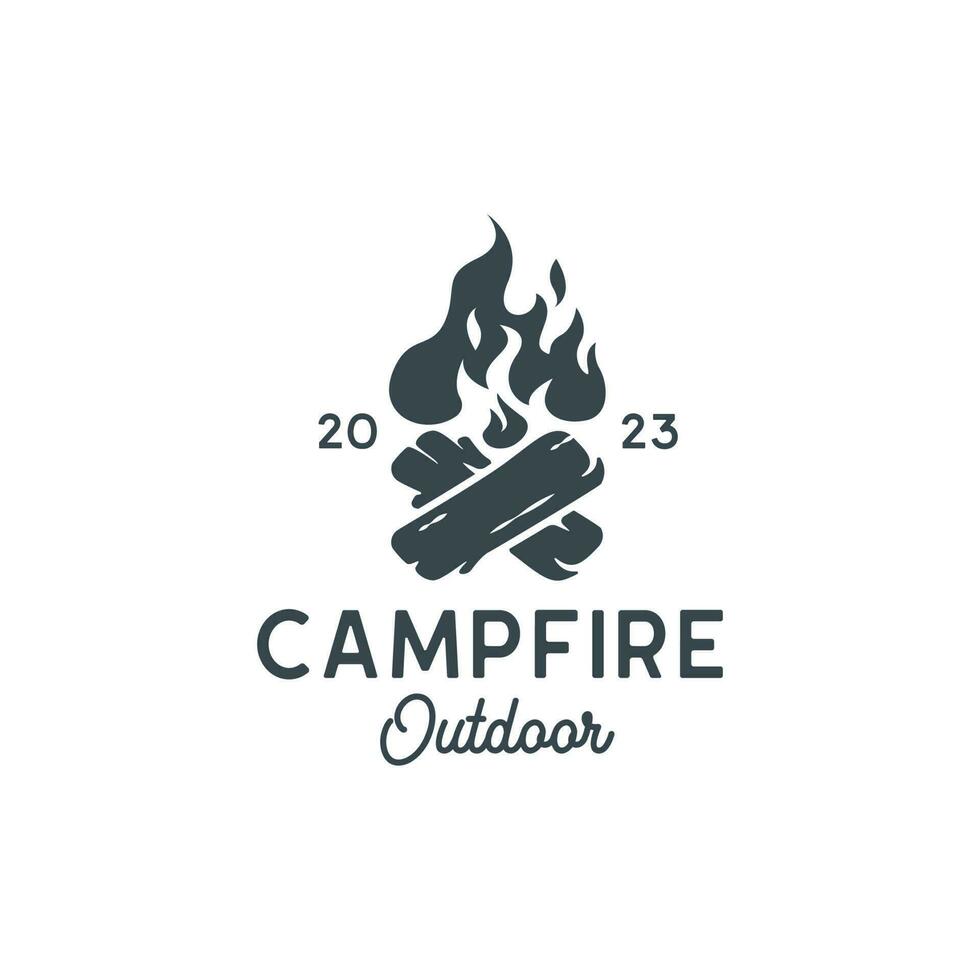 Jahrgang Verbrennung Lagerfeuer mit ein groß Flamme zum Camping Logo Design. vektor