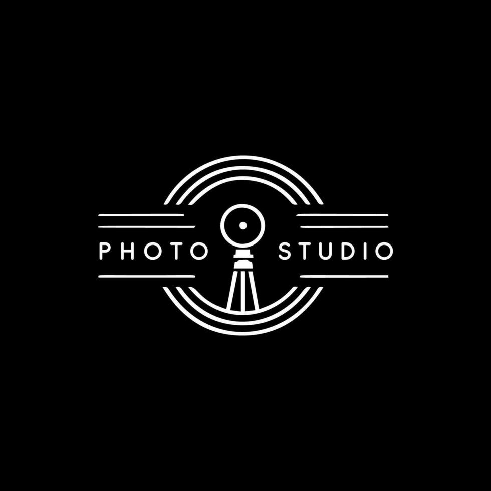 Foto Studio Jahrgang retro Emblem. Weiß linear Fotograf Logo Konzept auf schwarz Hintergrund. Vektor Illustration.