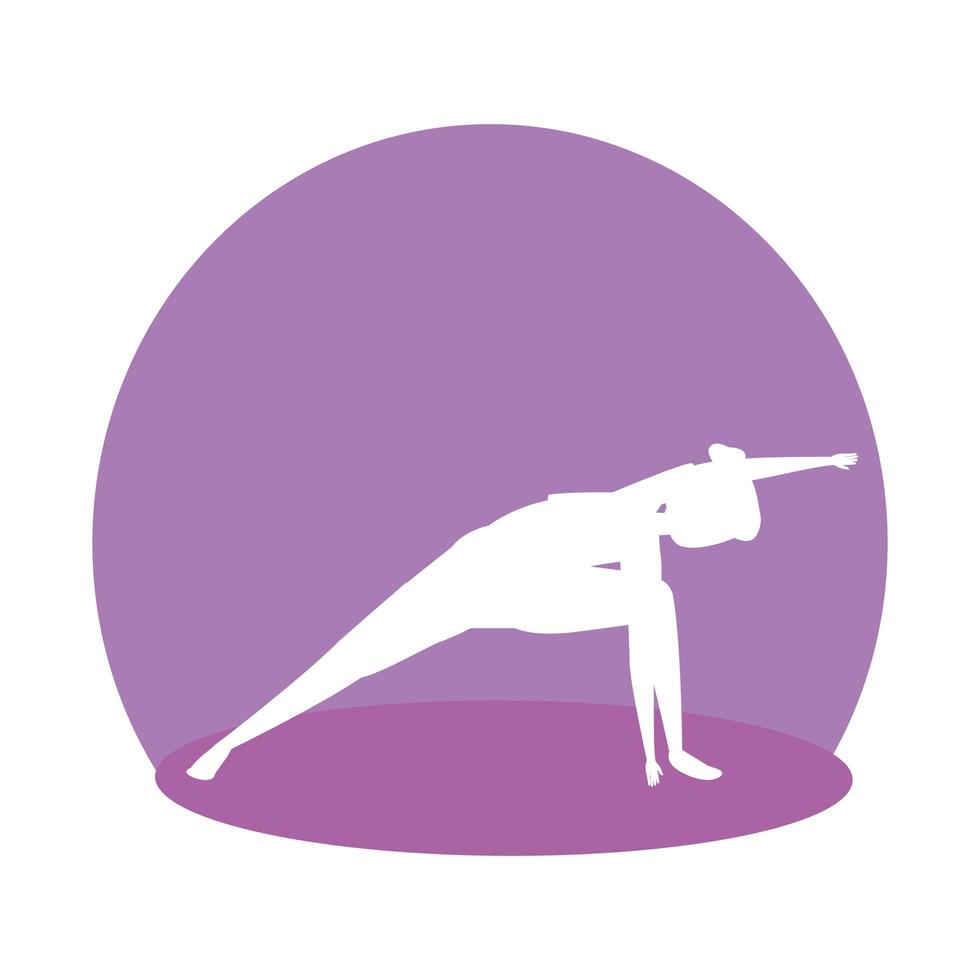 Silhouette einer Frau, die Pilates-Position übt vektor