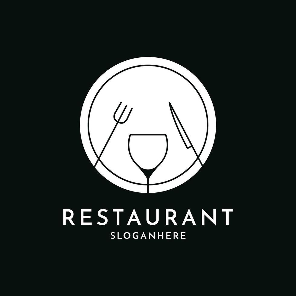 Restaurant Logo Design mit Wein Flasche Löffel Gabel Teller Messer vektor