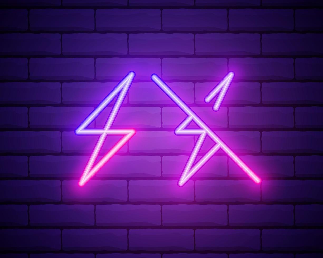 Neonsymbol für violette und violette elektrische Energie. Vektorgrafik von violetten und violetten Neon-Elektroschildern, bestehend aus Neon-Umrissen, mit Hintergrundbeleuchtung auf dem dunklen Hintergrund der Backsteinmauer vektor