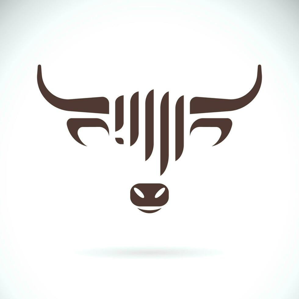 Vektor von Hochland Kuh Kopf Design auf Weiß Hintergrund. Bauernhof Tier. Kühe Logos oder Symbole. einfach editierbar geschichtet Vektor Illustration.