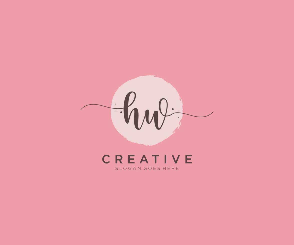 initiales hw feminines logo schönheitsmonogramm und elegantes logodesign, handschriftlogo der ersten unterschrift, hochzeit, mode, blumen und botanik mit kreativer vorlage. vektor