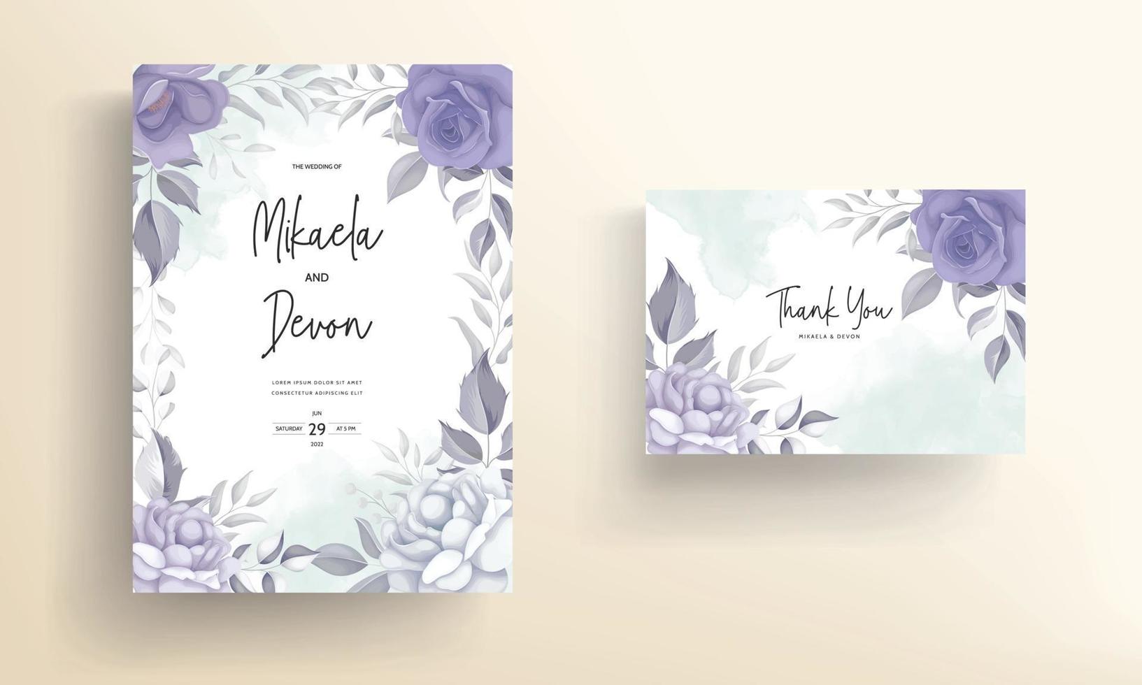 schöne Hochzeitseinladungskarte mit lila Blumendekoration vektor