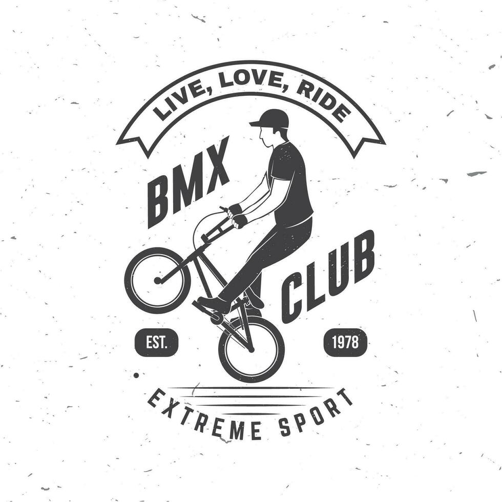 bmx extrem Sport Verein Abzeichen. Vektor. Konzept zum Shirt, Logo, drucken, Briefmarke, Tee mit Mann Reiten auf ein Sport Fahrrad. Jahrgang Typografie Design mit bmx Radfahrer Silhouette. vektor