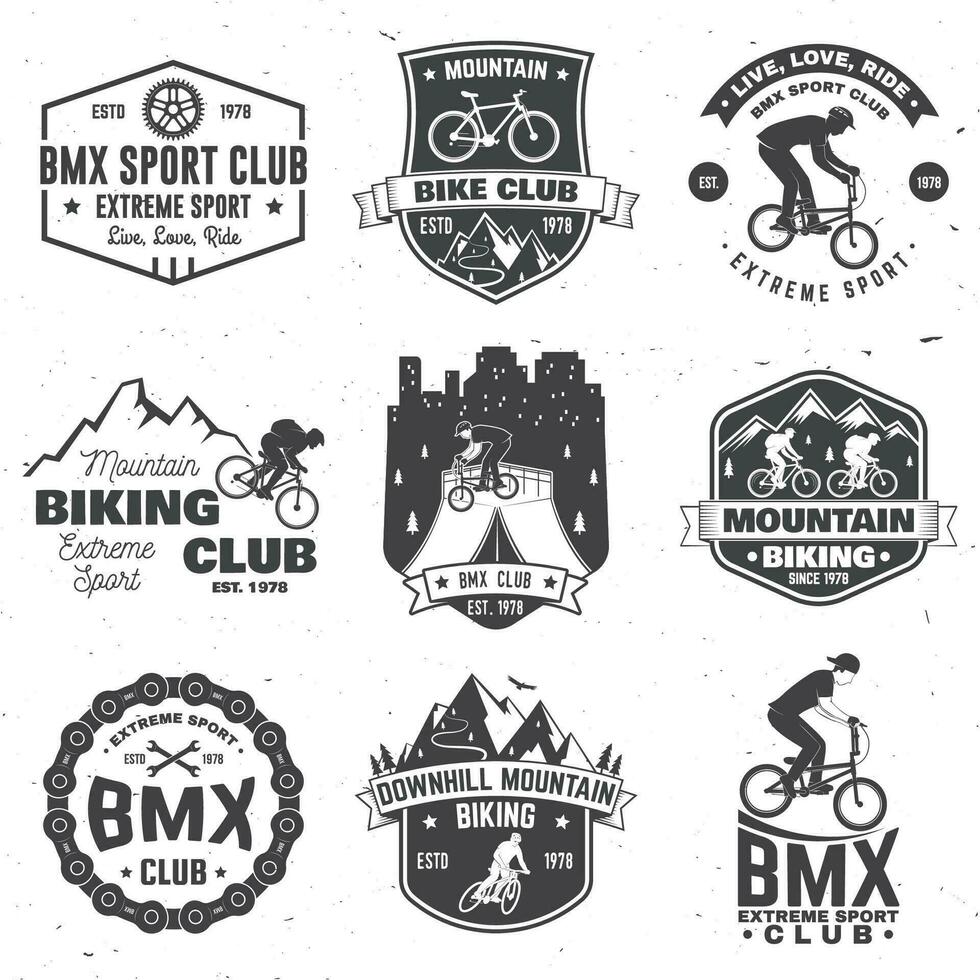 einstellen von BMX, mtb extrem Sport Verein Abzeichen. Vektor. Konzept zum Shirt, Logo, drucken, Briefmarke, Tee mit Mann Reiten auf ein Sport Fahrrad. Jahrgang Typografie Design mit Radfahrer, Kettenrad und Kette Silhouette. vektor