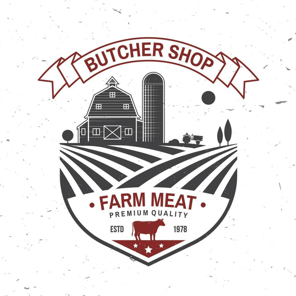 Metzger Geschäft Abzeichen oder Etikette mit Kuh, Rindfleisch, Bauernhof. Vektor. Jahrgang Typografie Logo Design mit Kuh Silhouette. Elemente auf das Thema von das Metzgerei Fleisch Geschäft, Markt, Restaurant Geschäft. vektor