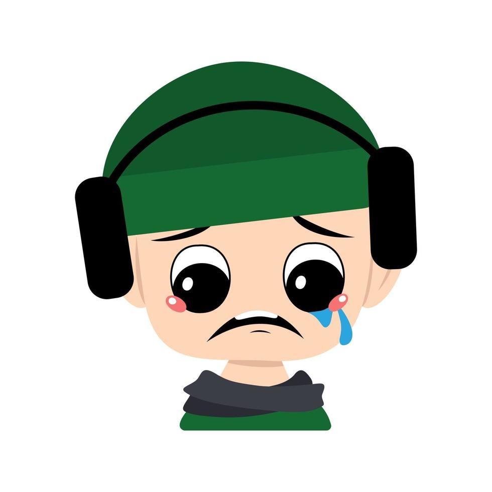 barn med gråt och tårar känslor, ledsen ansikte, depressiva ögon i grön hatt med hörlurar. söt unge med melankoliskt uttryck i höst- eller vinterhuvudbonad och halsduk. bedårande bebis med känslor vektor