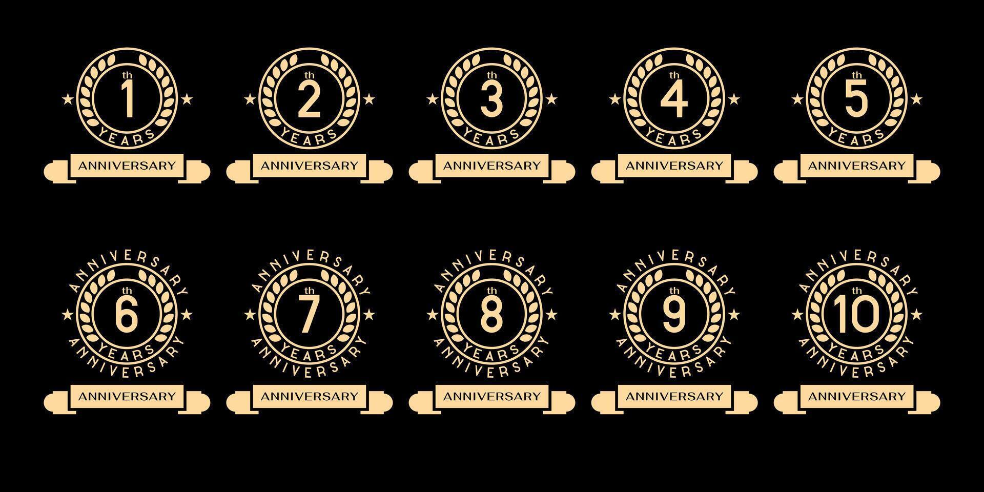 einstellen von 1. bis 10. Jahrestag Feier Symbole. Jahrestag Logo mit Gold Kreis und Band vektor